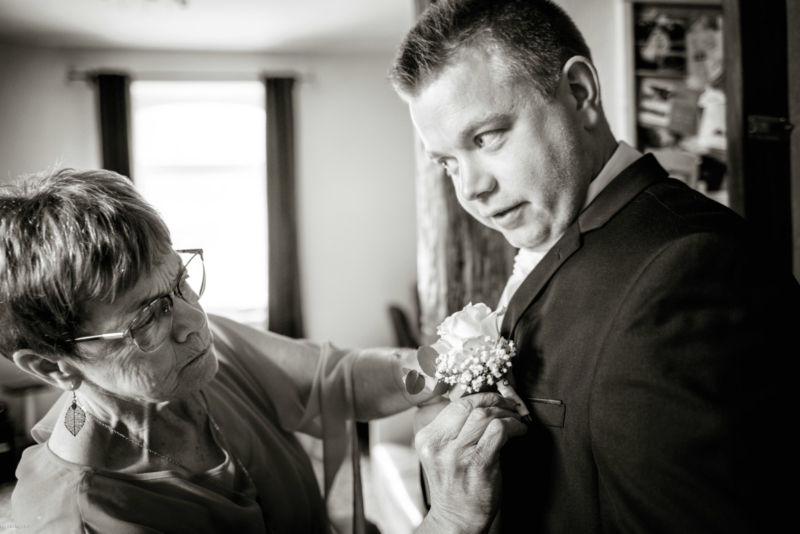 Photo de mariage pleine d'humour – Pino Romeo photographe en Belgique